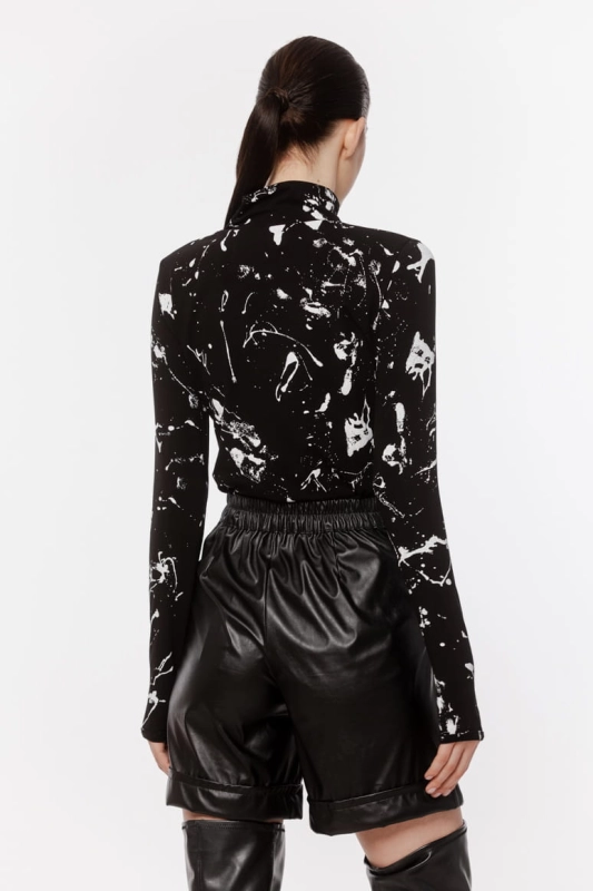 MODNY GOLF CZARNY W PRINT DAMSKI.jpg