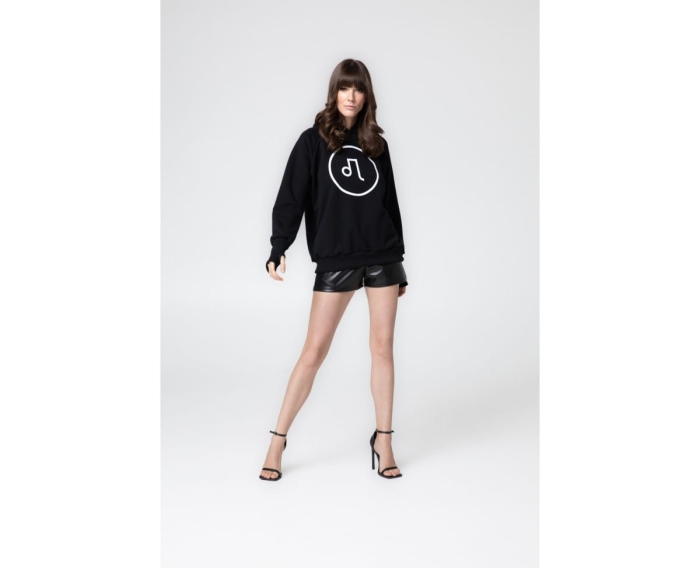 BLUZA LOGO BIAŁE DAMSKA PILAWSKI STYLIZACJA.jpg