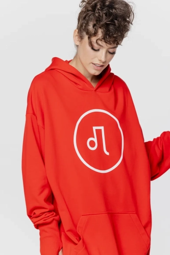 PILAWSKI BLUZA AGA CZERWONA Z BIAŁYM LOGO.webp