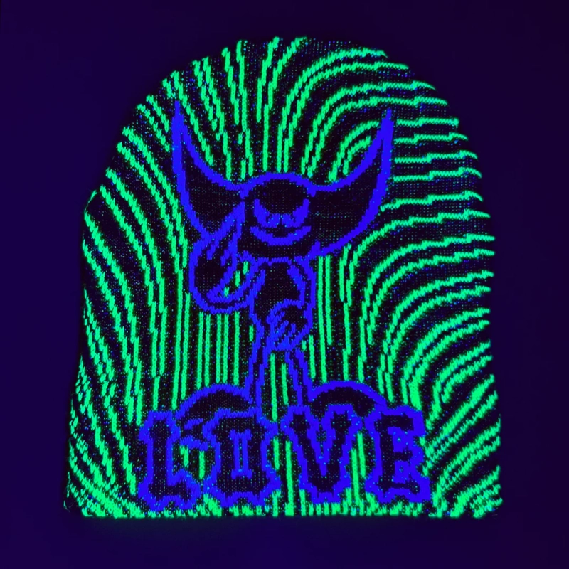 DOOM 3000 ZIMOWA CZAPKA 4IN1 LOVE FREAK UV BEANIE ŚWIECI.webp
