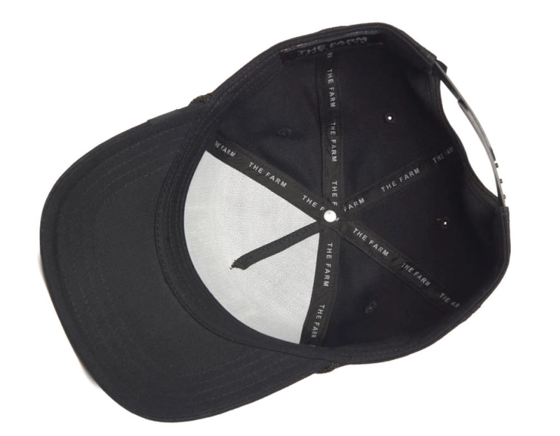 KILLER WHALE 100 GOORIN BROTHERS ŚRODEK CZAPKI.jpg