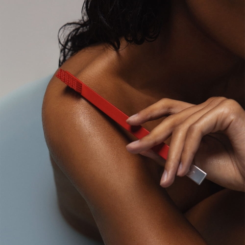 APRIORI Carmine Red Silver_2.jpg