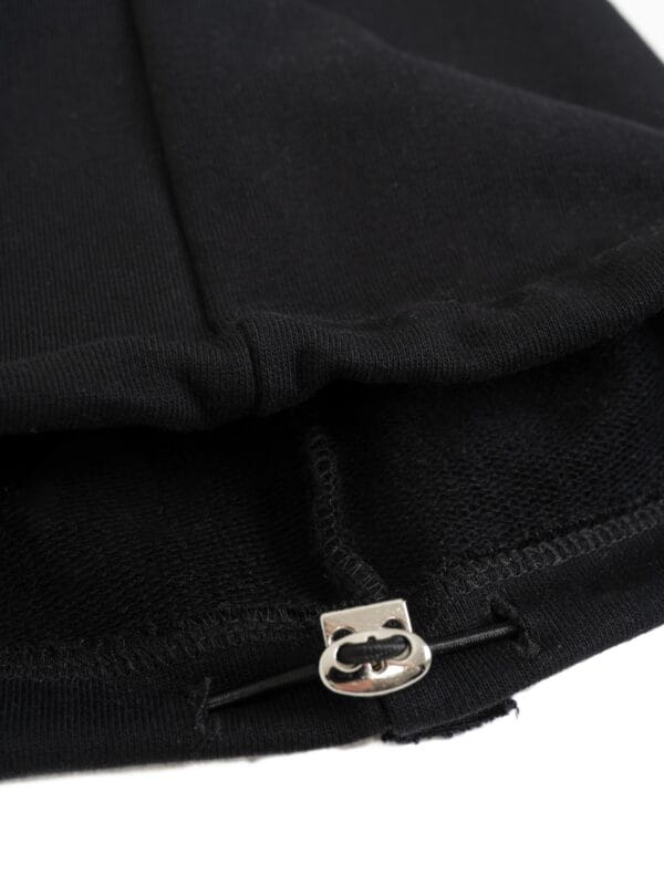 Waiter Sweatpants – Manta Black Lost Venue - wykończenie spodni.jpg