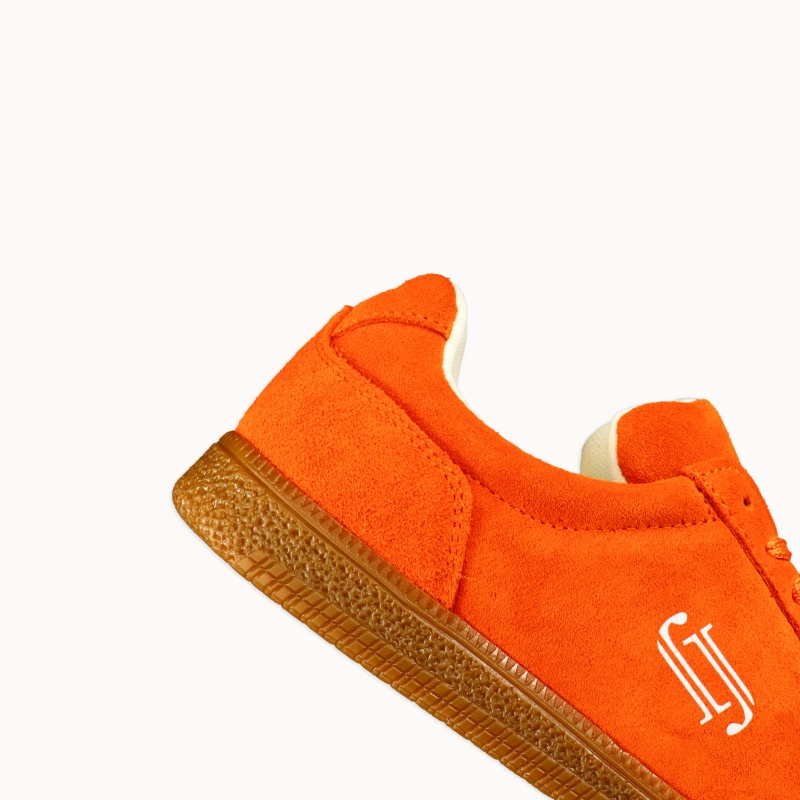 Pomarańczowe zamszowe sneakersy JoDis Soho sportowe damskie.webp