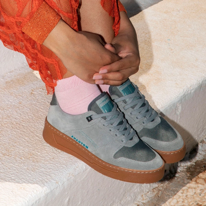 Algori Phantom Grey Suede 22.4 Sneaker – styl lat 90. w nowoczesnej odsłonie.webp