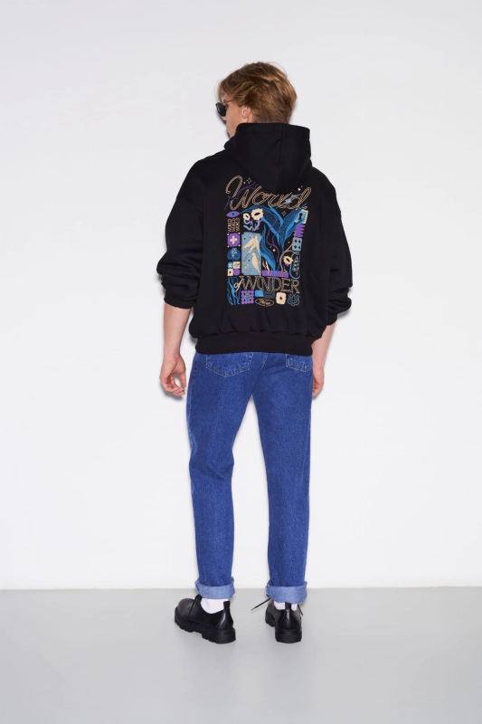 HT x AK Bluza z kapturem Black męska - tył bluzy z nadrukiem.jpg
